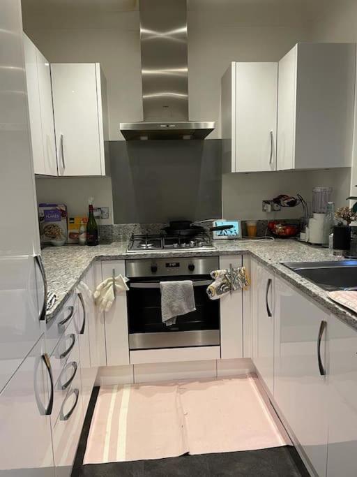 Superb 1-bedroom Flat In The Heart Of Notting Hill * Londra
